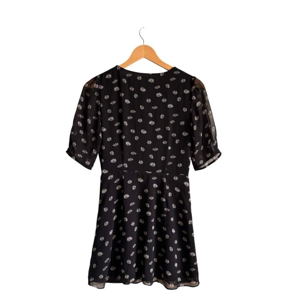 Aritzia Wilfred New Button Front Dress Size 4 Daisies Black White Floral - Picture 6 of 12